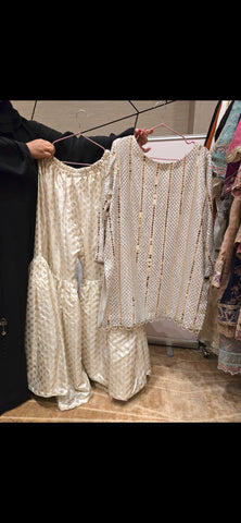 Soft shimmer, timeless charm ✨